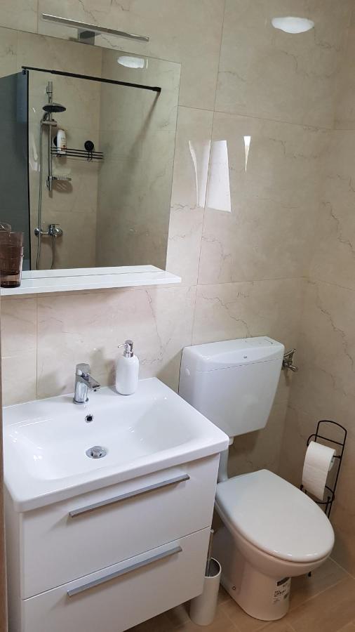 Lanterna Apartment *